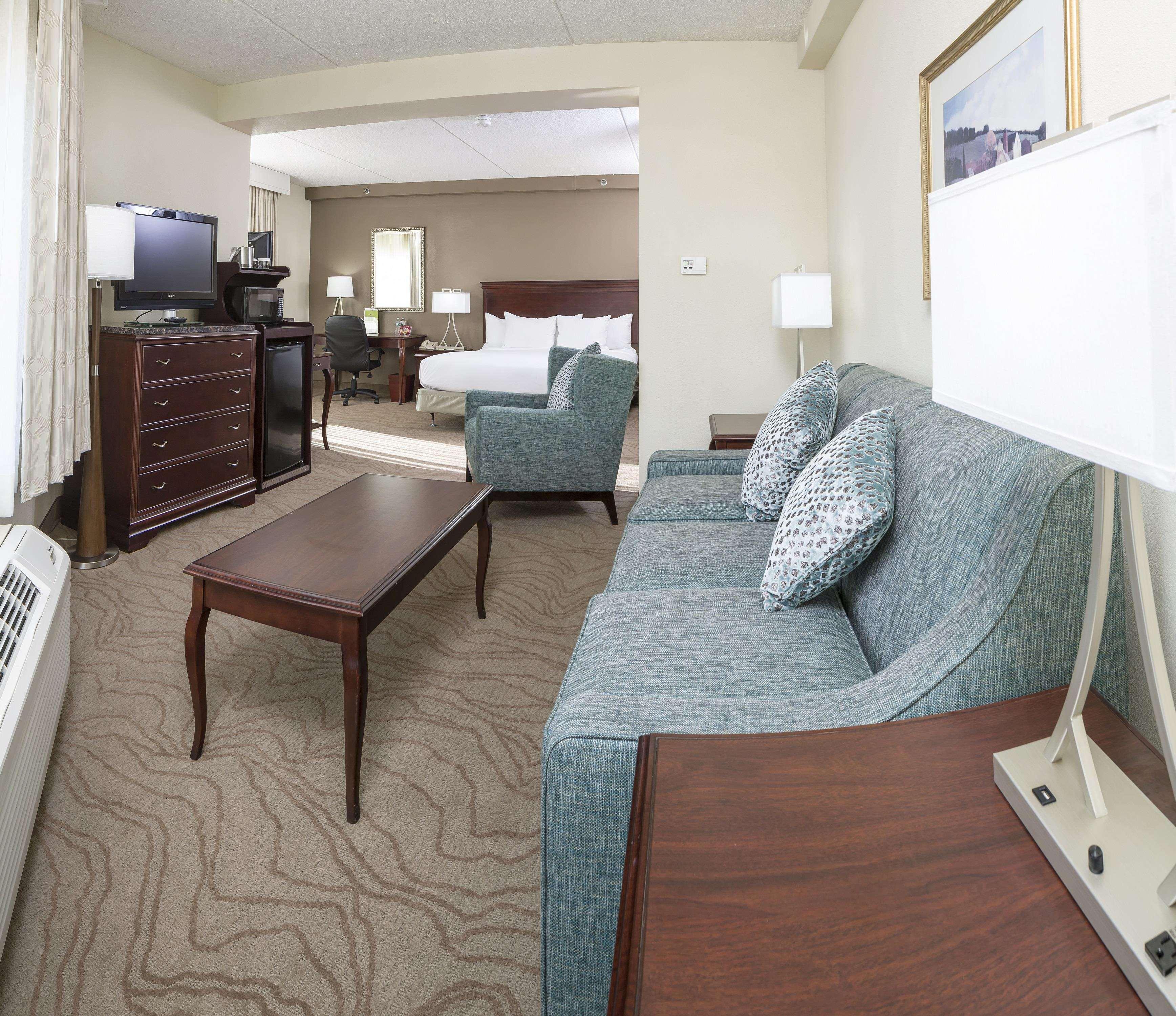 Doubletree By Hilton Boston-Milford Hotel Eksteriør billede