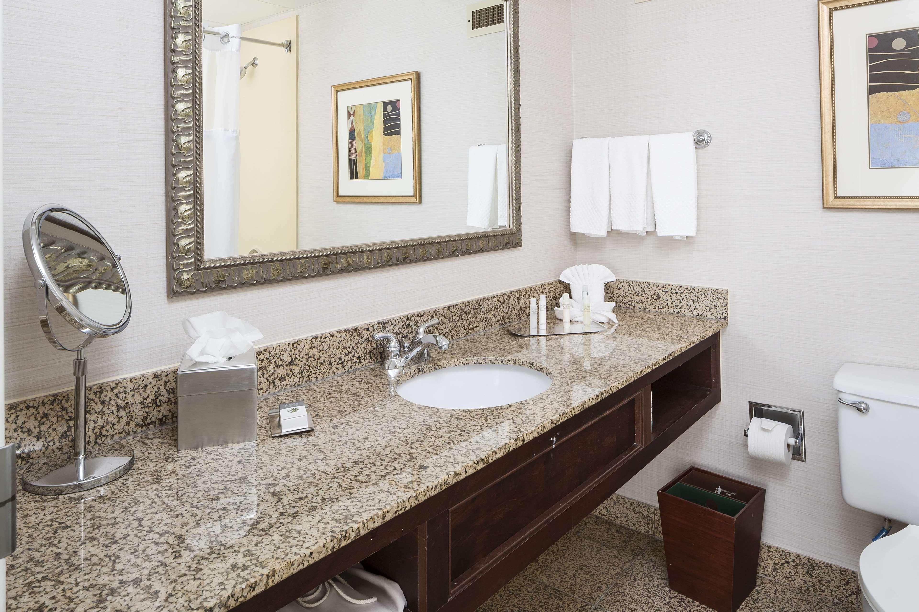 Doubletree By Hilton Boston-Milford Hotel Eksteriør billede