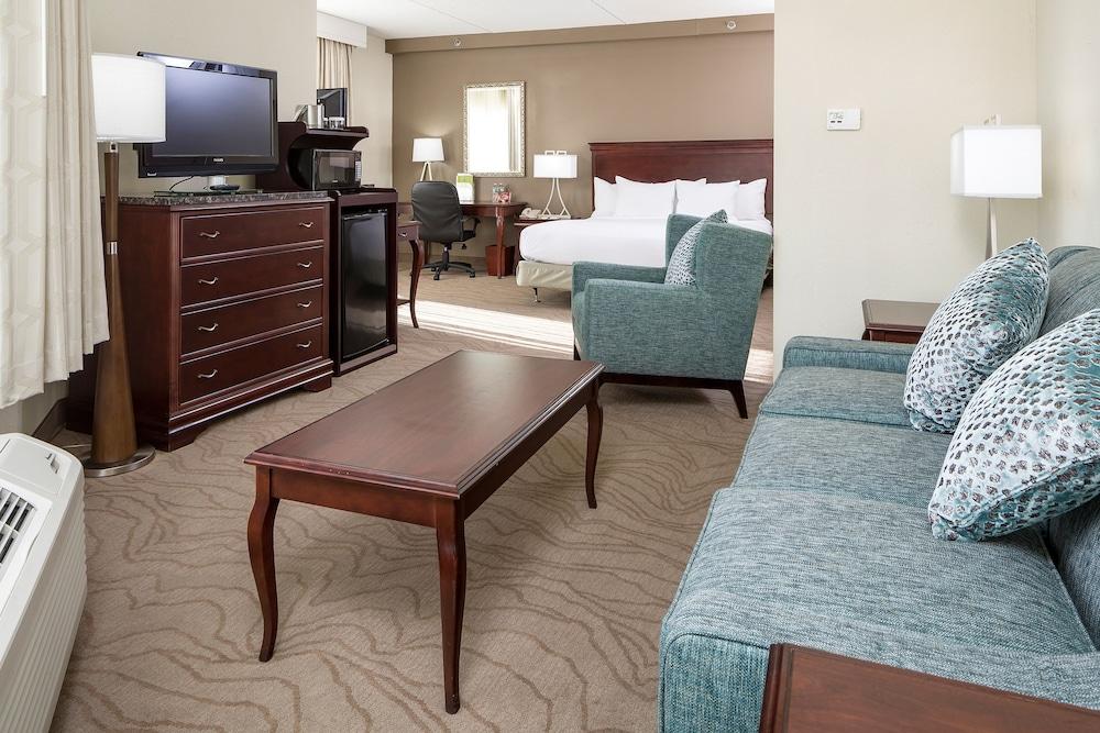 Doubletree By Hilton Boston-Milford Hotel Eksteriør billede
