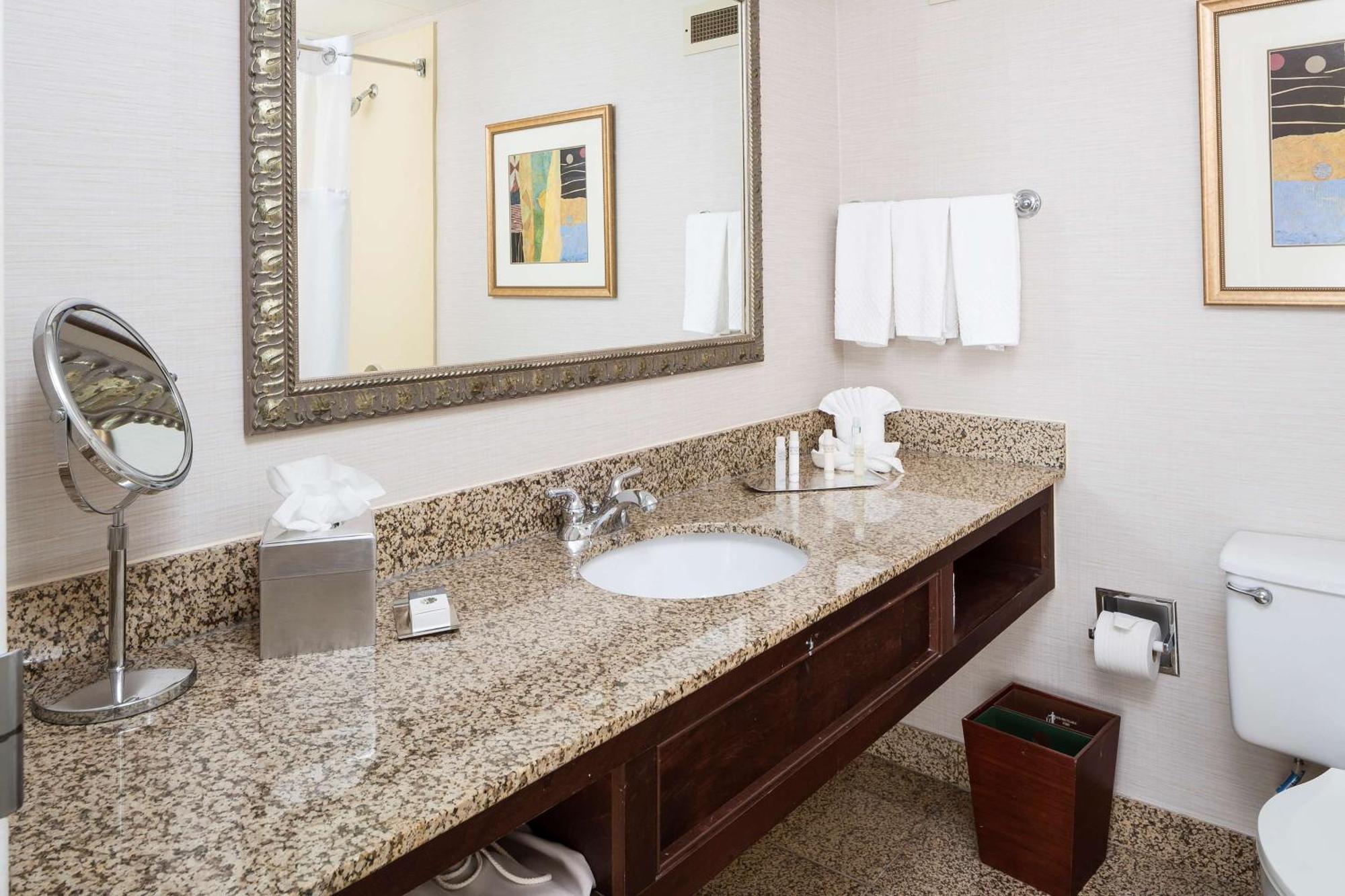 Doubletree By Hilton Boston-Milford Hotel Eksteriør billede