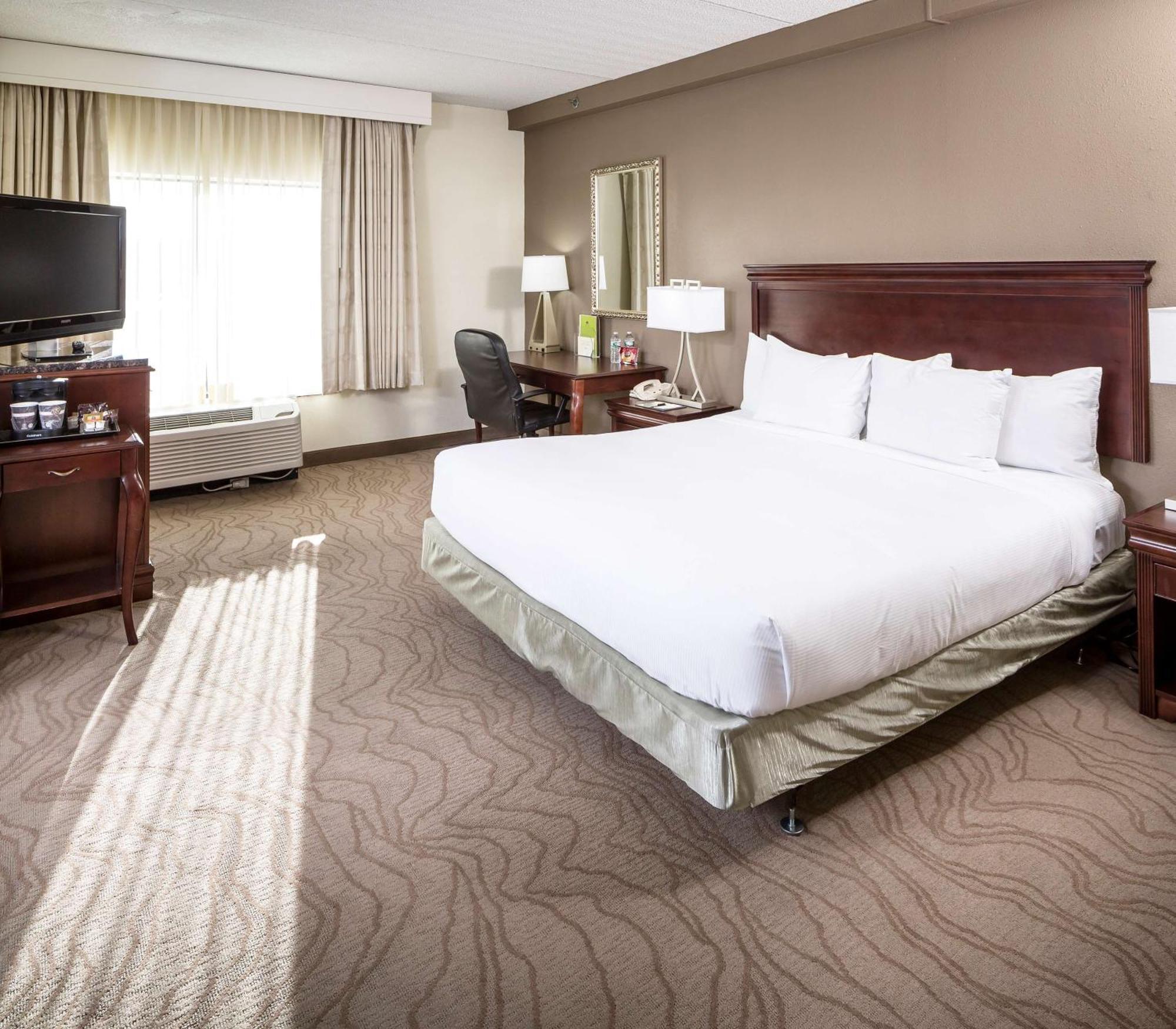 Doubletree By Hilton Boston-Milford Hotel Eksteriør billede